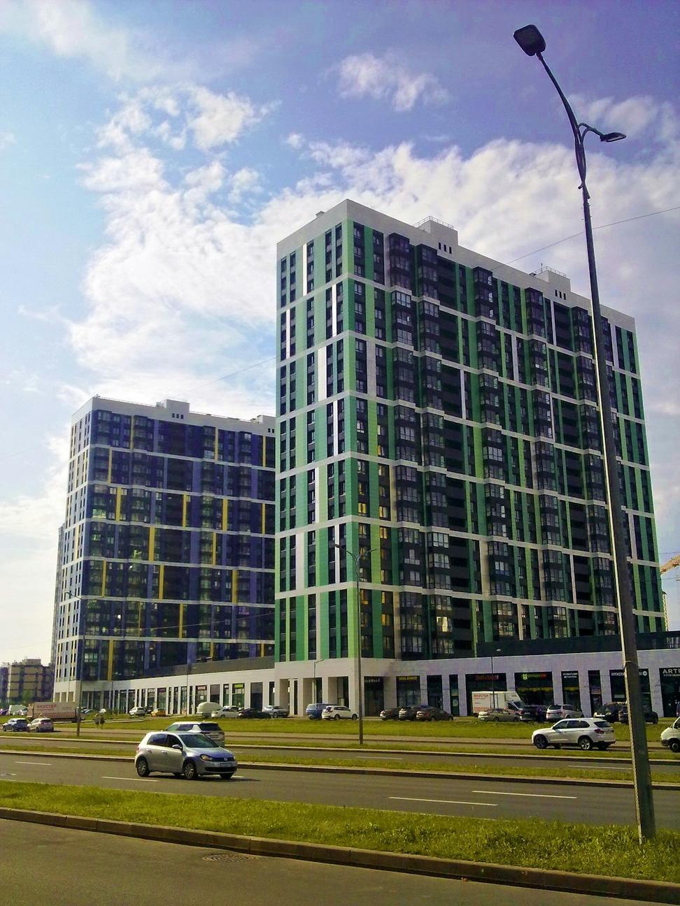 Commercial Green Building